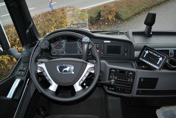 Adaptation de camion pour PMR - Man TGX 18.430 - Conduite adaptée : ACM  Mobility Car