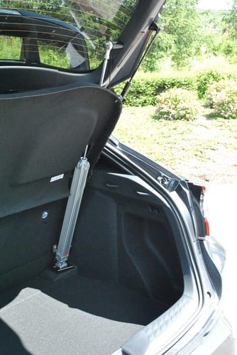 Automatisation du hayon pour une ouverture facilitée du coffre : ACM  Mobility Car